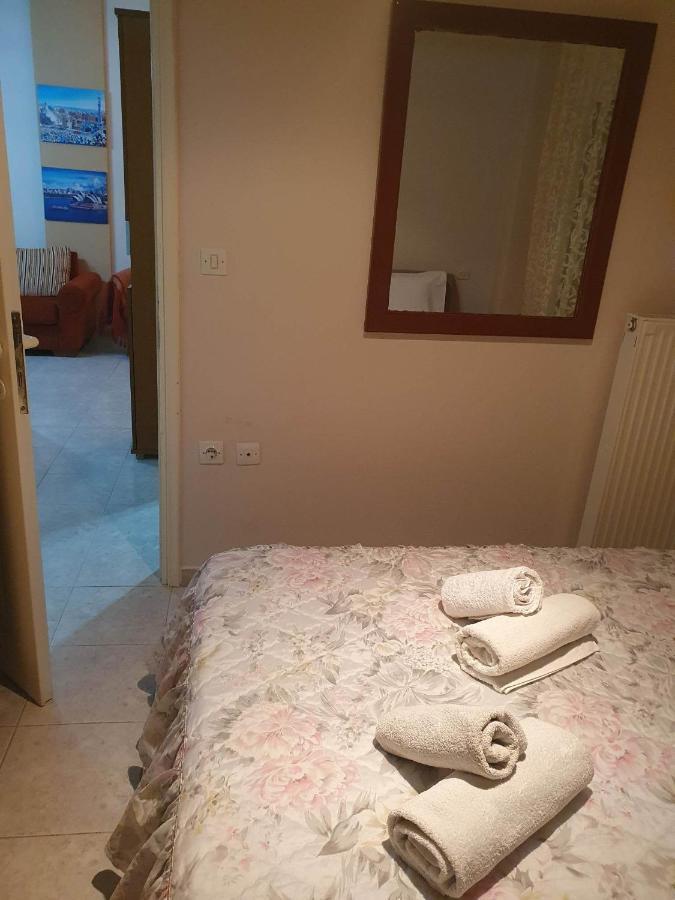 Elle Apartment By Alp Hospitality Services Nea Kallikrateia Bagian luar foto